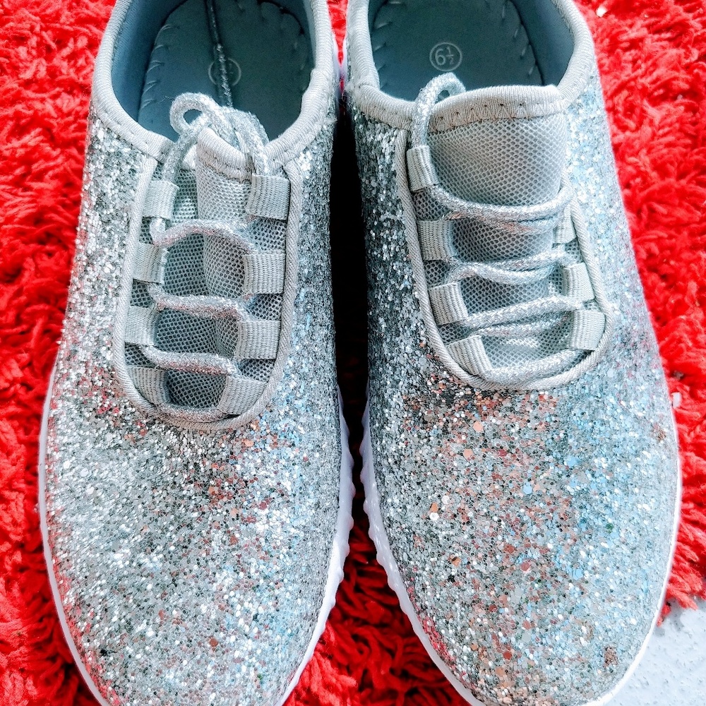 Tennis Shoes